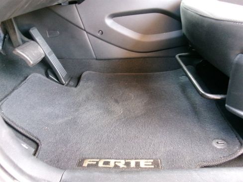 Used 2014 Kia Forte EX FWD image 12