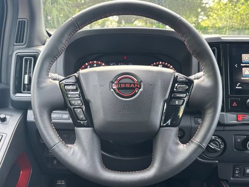 Used 2026 Nissan Frontier PRO-4X AWD/4WD image 28