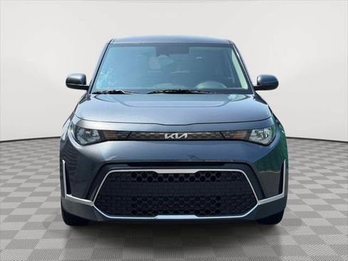 Used 2023 Kia Soul LX w/ LX Technology Package FWD image 2