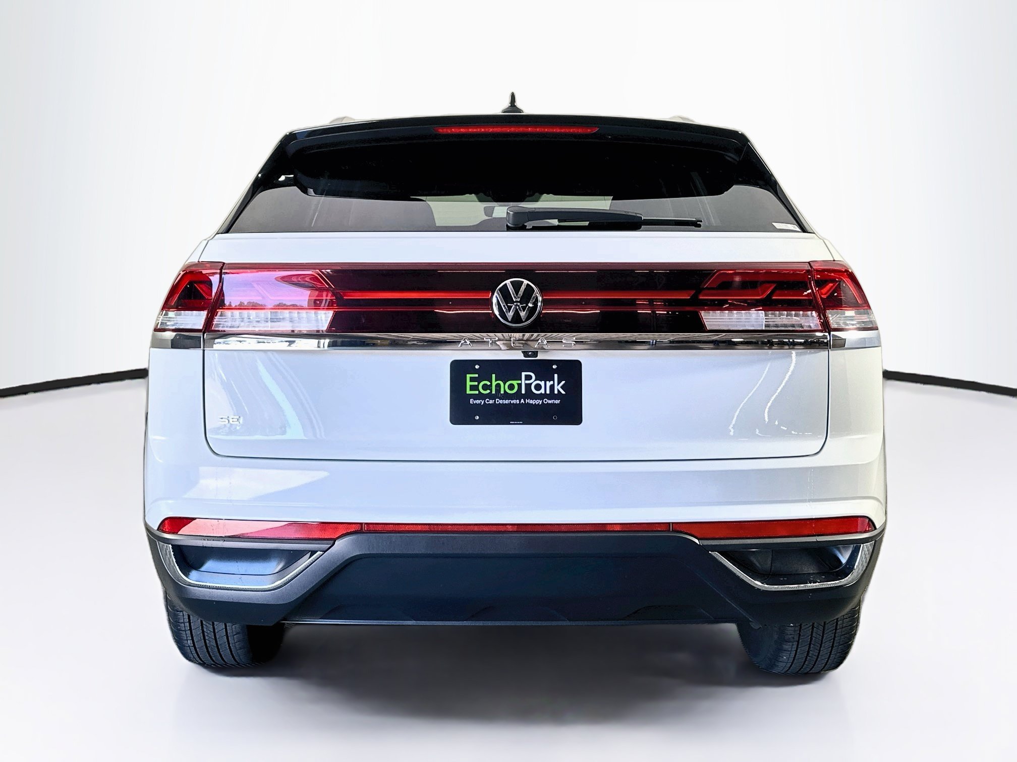 Used 2025 Volkswagen Atlas Cross Sport SE FWD image 7