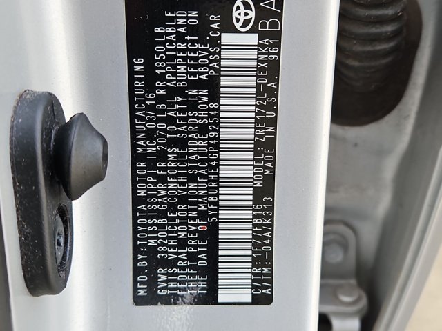 Used 2016 Toyota Corolla LE FWD image 23