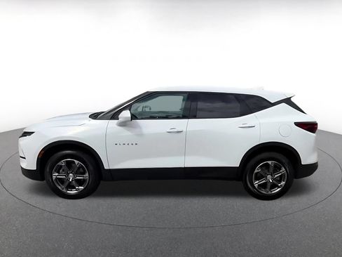 Used 2026 Chevrolet Blazer LT FWD image 9