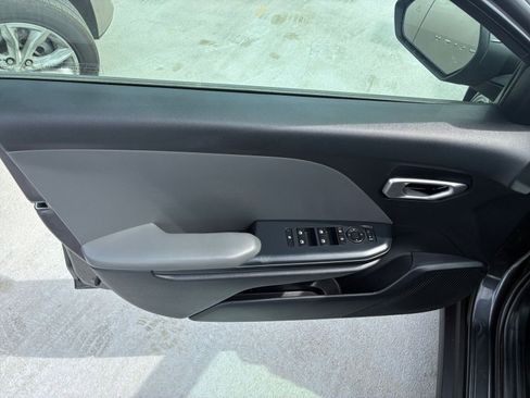 Used 2025 Kia K4 FWD image 18