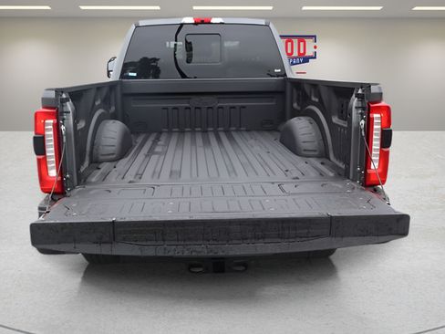 New 2026 Ford F250 Lariat w/ Black Appearance Package AWD/4WD image 10
