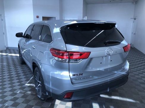 Used 2019 Toyota Highlander Plus w/ Phone Cable & Charge Package image 14