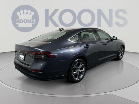 Used 2023 Honda Accord EX image 11