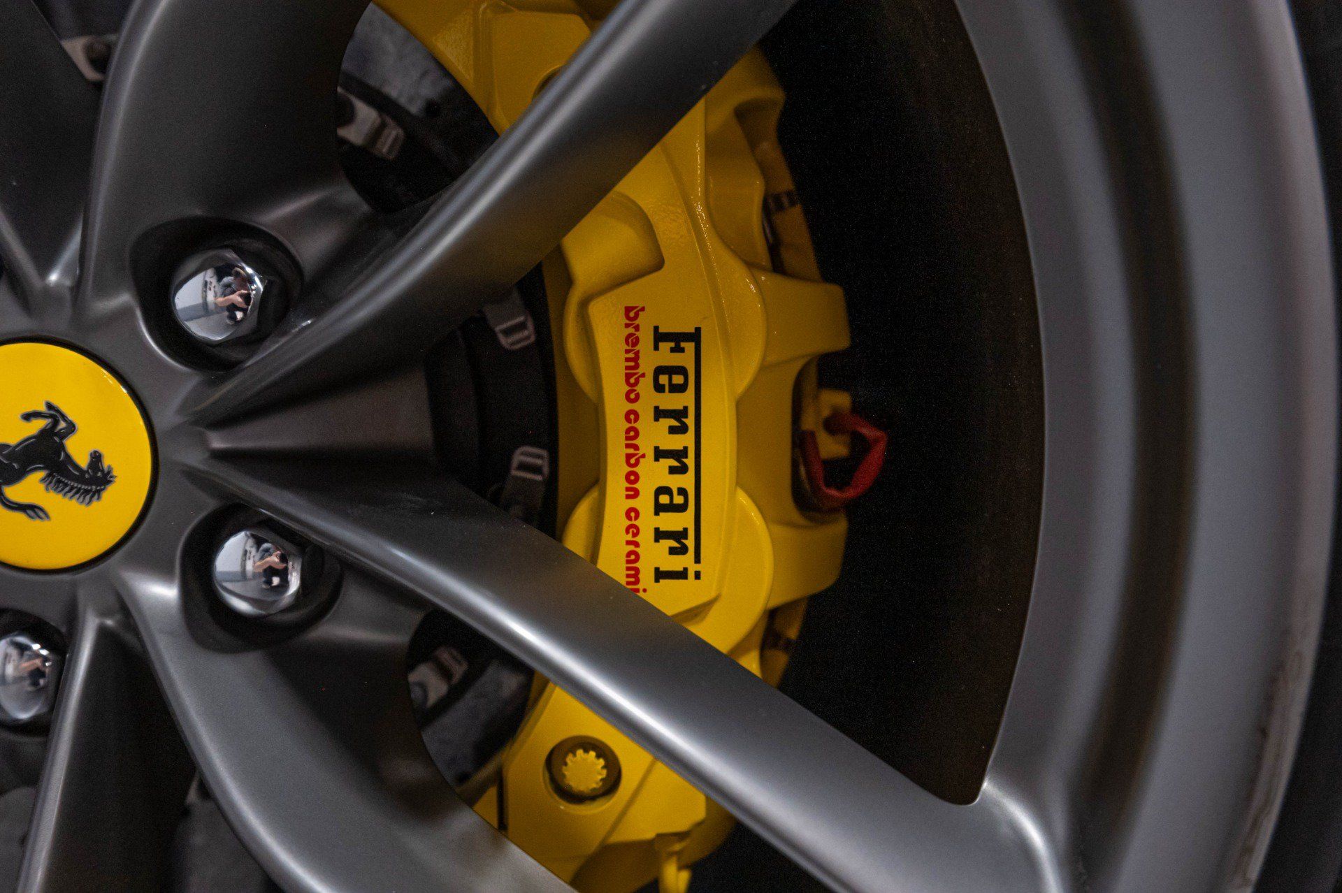 Used 2018 Ferrari 488 Spider RWD image 28