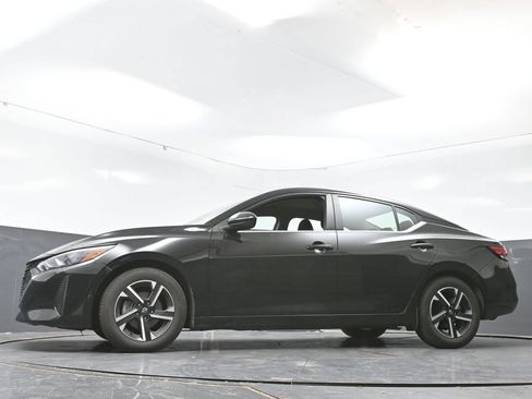 Used 2024 Nissan Sentra SV FWD image 28