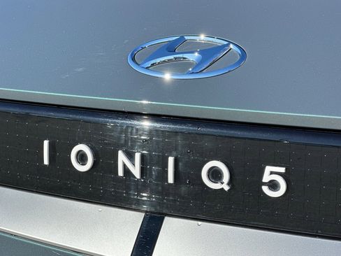 Used 2024 Hyundai Ioniq 5 SE image 34