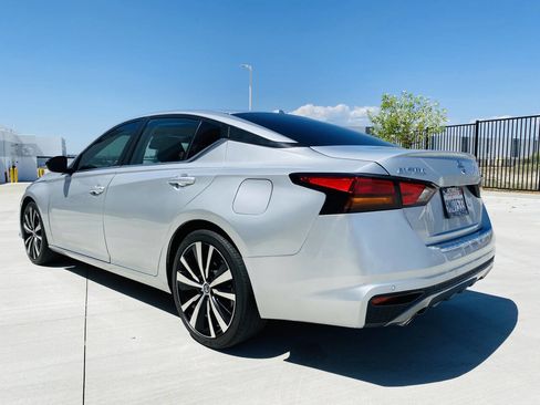 Used 2022 Nissan Altima 2.5 SR image 13