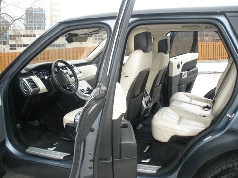 Used 2020 Land Rover Range Rover Sport HSE image 26