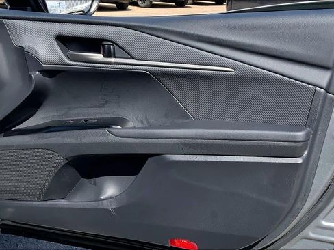 Used 2025 Toyota Camry SE w/ Convenience Package image 22