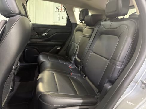 Used 2023 Lincoln Corsair Reserve w/ Equipment Group 201A FWD image 10