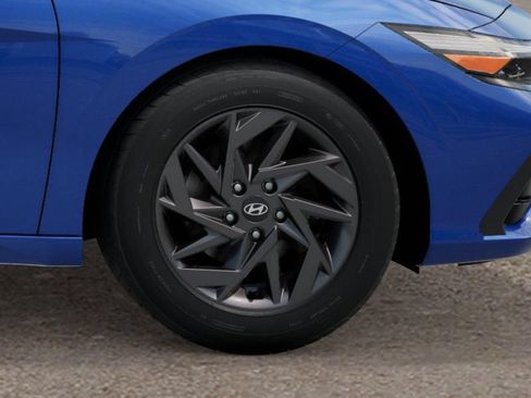 Used 2026 Hyundai Elantra Hybrid FWD image 8