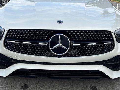 Used 2023 Mercedes-Benz GLC 300 4MATIC Coupe image 12