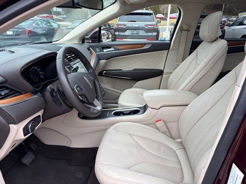 Used 2019 Lincoln MKC Select w/ Select Plus Package image 9