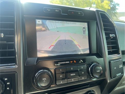 Used 2017 Ford F150 XLT w/ Equipment Group 302A Luxury AWD/4WD image 21