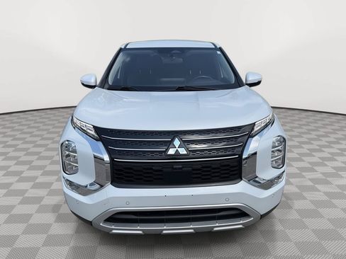 Used 2024 Mitsubishi Outlander SE FWD image 2