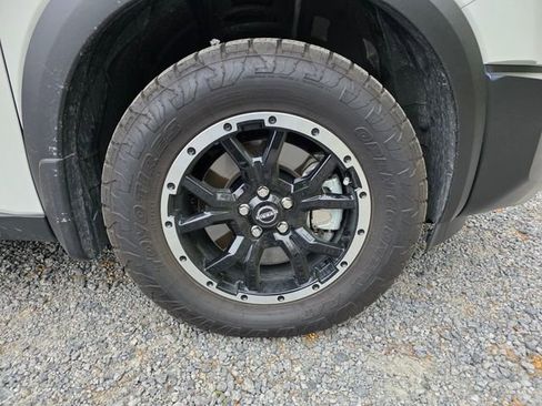 Used 2025 Nissan Pathfinder Rock Creek image 11