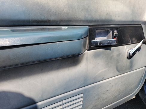 Used 1994 Chevrolet Silverado 2500 2WD Regular Cab image 6