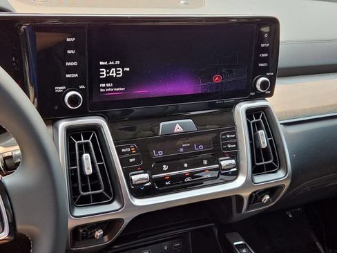 Used 2023 Kia Sorento EX FWD image 22