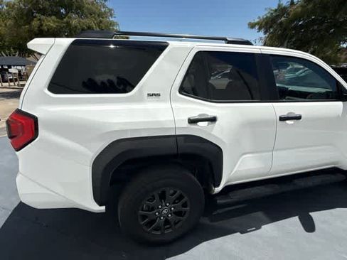 Certified 2025 Toyota 4Runner SR5 AWD/4WD image 3