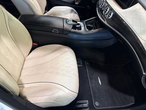 Used 2018 Mercedes-Benz S 560 Sedan image 28