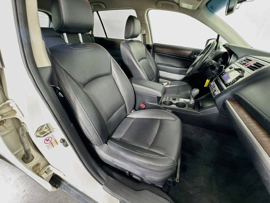 Used 2015 Subaru Outback 3.6R Limited AWD/4WD image 35