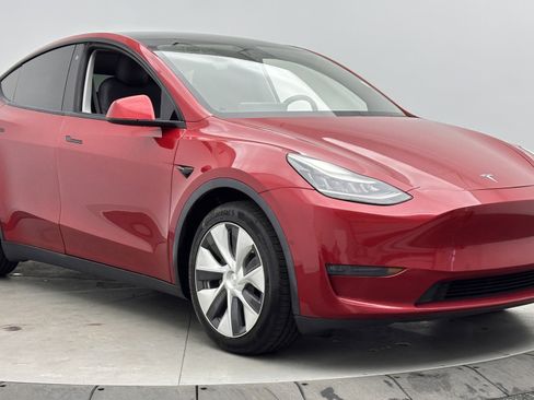 Used 2020 Tesla Model Y Long Range AWD/4WD image 3