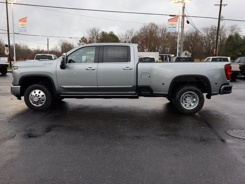 New 2026 Chevrolet Silverado 3500 High Country w/ Technology Package image 21