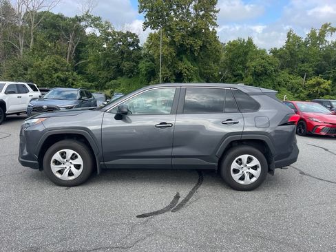 Used 2025 Toyota RAV4 LE AWD/4WD image 2