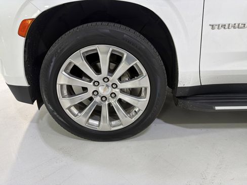 Used 2023 Chevrolet Tahoe Premier AWD/4WD image 9
