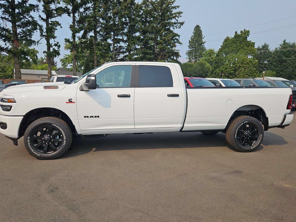 New 2026 RAM 2500 Big Horn AWD/4WD image 4