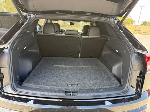 Used 2024 Volkswagen Atlas Cross Sport SEL Premium R-Line AWD/4WD image 16
