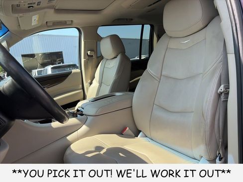 Used 2018 Cadillac Escalade ESV Premium Luxury AWD/4WD image 11