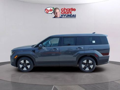 New 2026 Hyundai Santa Fe SE FWD image 2
