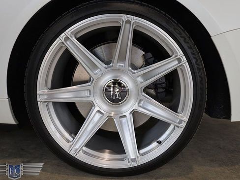 Used 2020 Rolls-Royce Dawn image 44