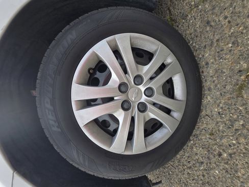 Used 2020 Chevrolet Sonic LT image 16