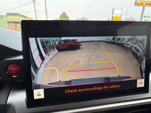 Used 2025 Toyota Tacoma TRD Off-Road image 19