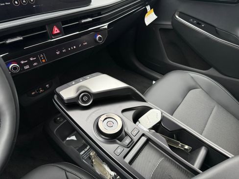 New 2025 Kia EV6 Light image 13