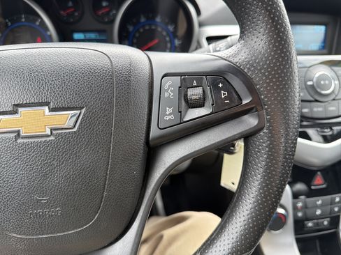 Used 2016 Chevrolet Cruze LT FWD image 19