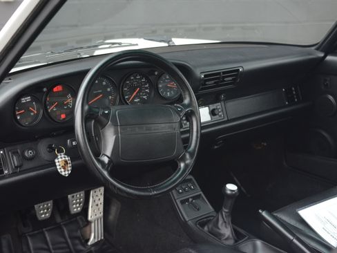 Used 1991 Porsche 911 Carrera image 16