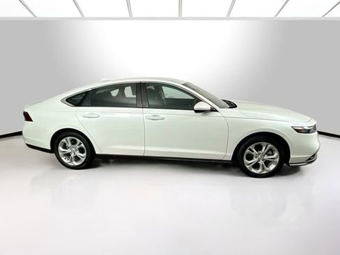 Used 2023 Honda Accord LX image 13