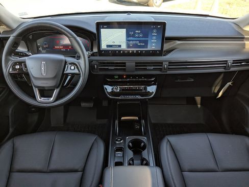 New 2026 Lincoln Corsair Reserve image 17