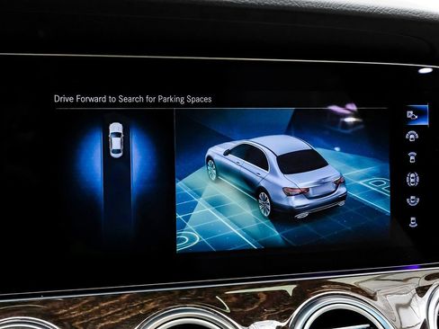 Used 2022 Mercedes-Benz E 350 Sedan w/ AMG Line Exterior image 22