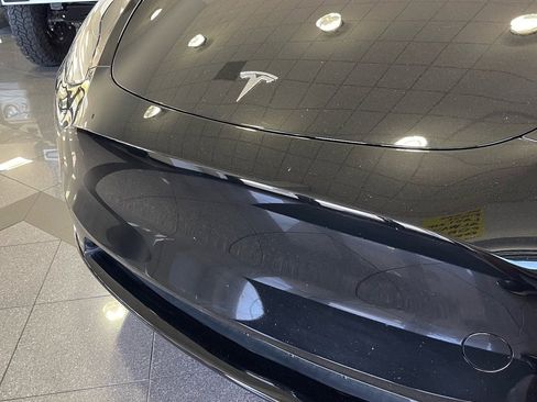 Used 2023 Tesla Model Y 2WD image 11