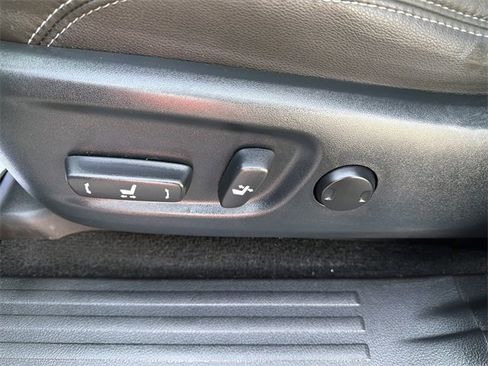 Used 2022 Toyota 4Runner SR5 Premium w/ Moonroof Package image 17