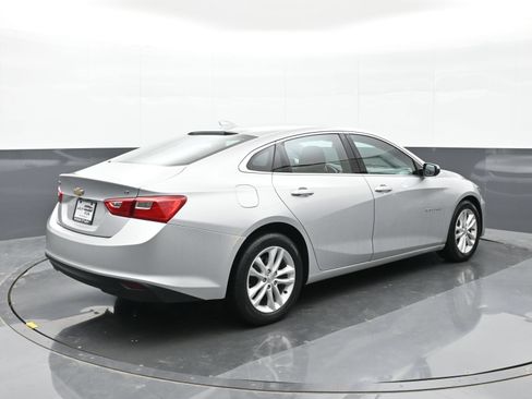 Used 2018 Chevrolet Malibu LT FWD image 8