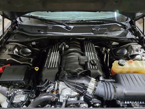 Used 2016 Dodge Challenger SRT w/ Technology Group image 22