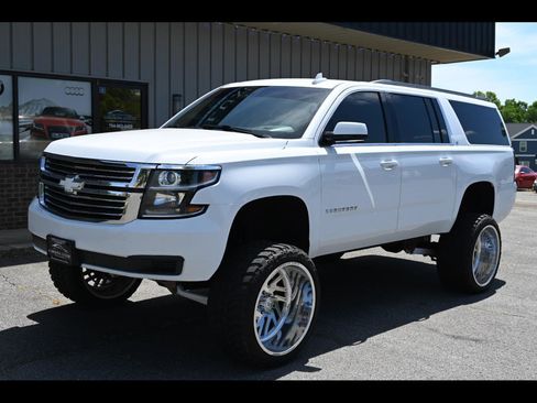 Used 2019 Chevrolet Suburban LT AWD/4WD image 1